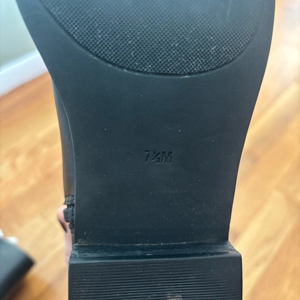Michael Kors Black Leather Finley Boots, Size 7.5M - Picture 11 of 14